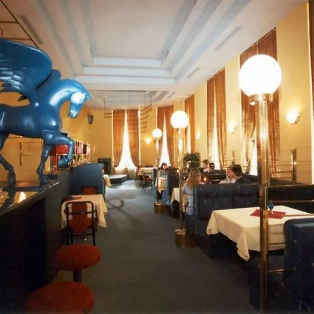 Готель Slavia 4*