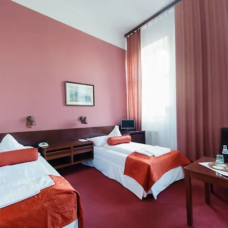 Готель Slavia 4*