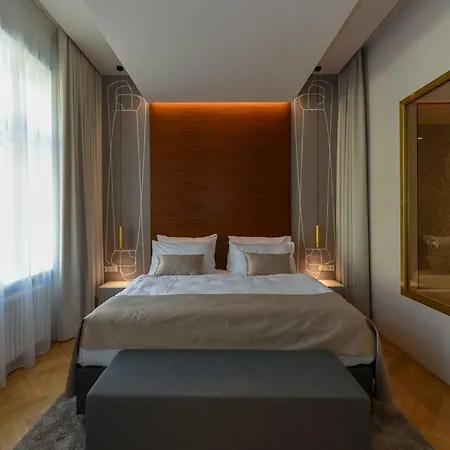 Slavia Готель 4*